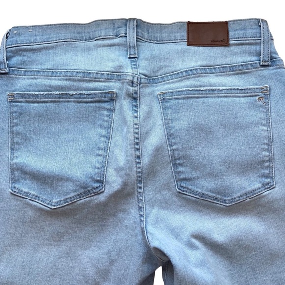 Madewell 9” Mid-Rise Skinny Crop Jeans | Asbury Light Wash | Size 31 - Picture 9 of 14